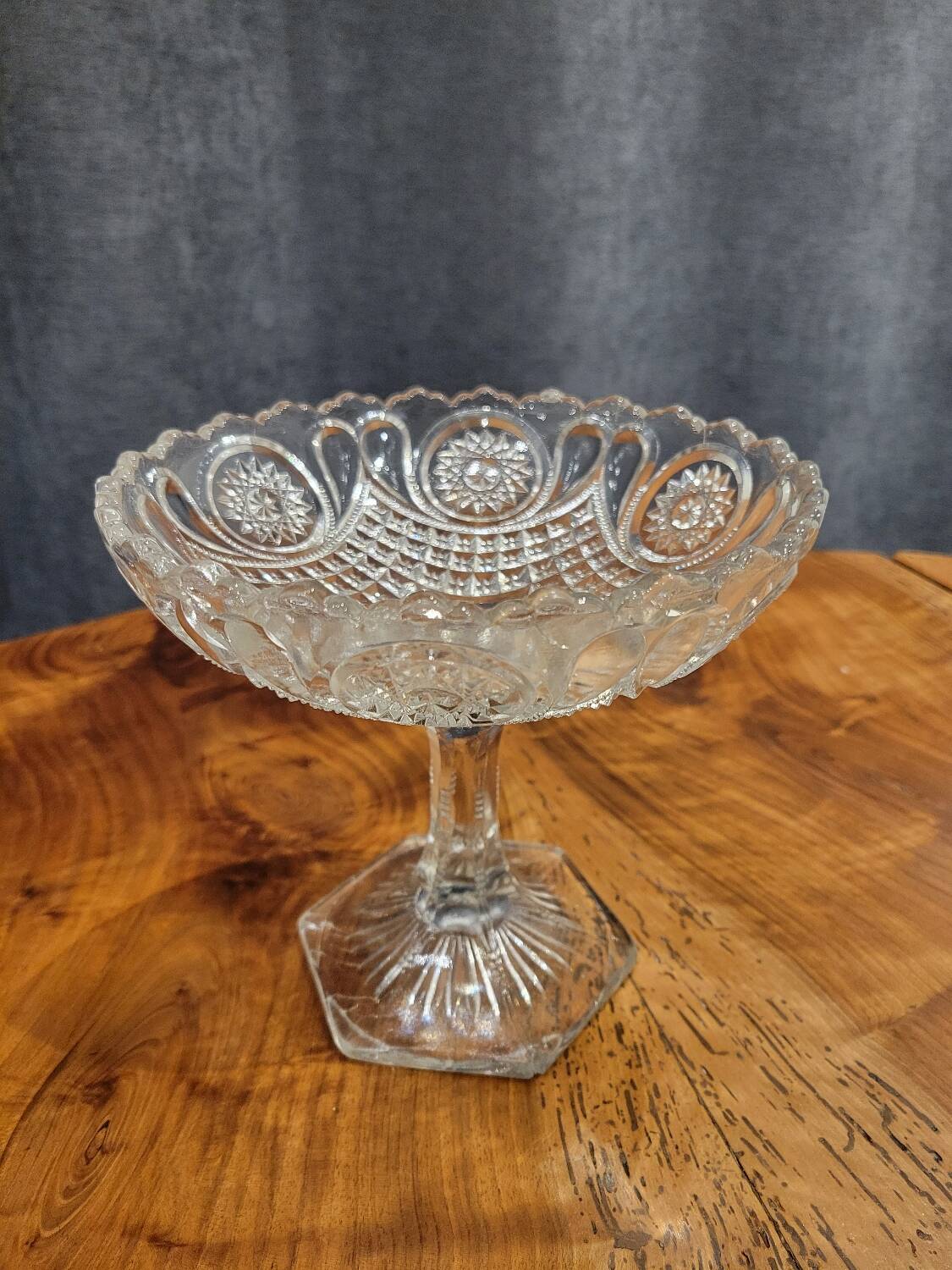Glass footed cup