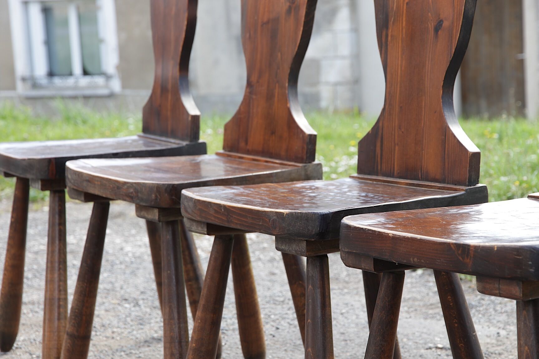 Série de six chaises brutaliste