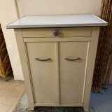 Low sideboard from the 40s/50s in enameled sheet metal with 2 doors and drawer
