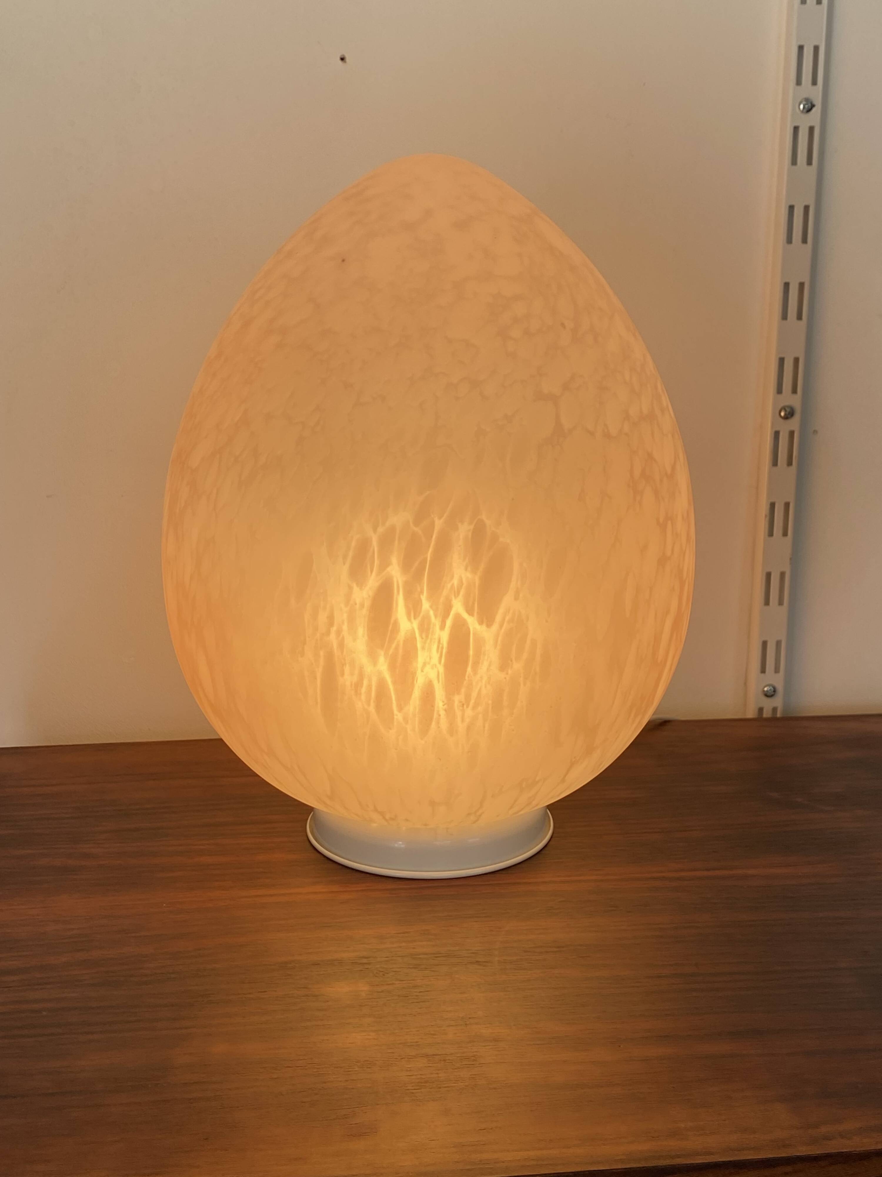 Vintage 1970s speckled glass egg lamp by Vianne in pink.