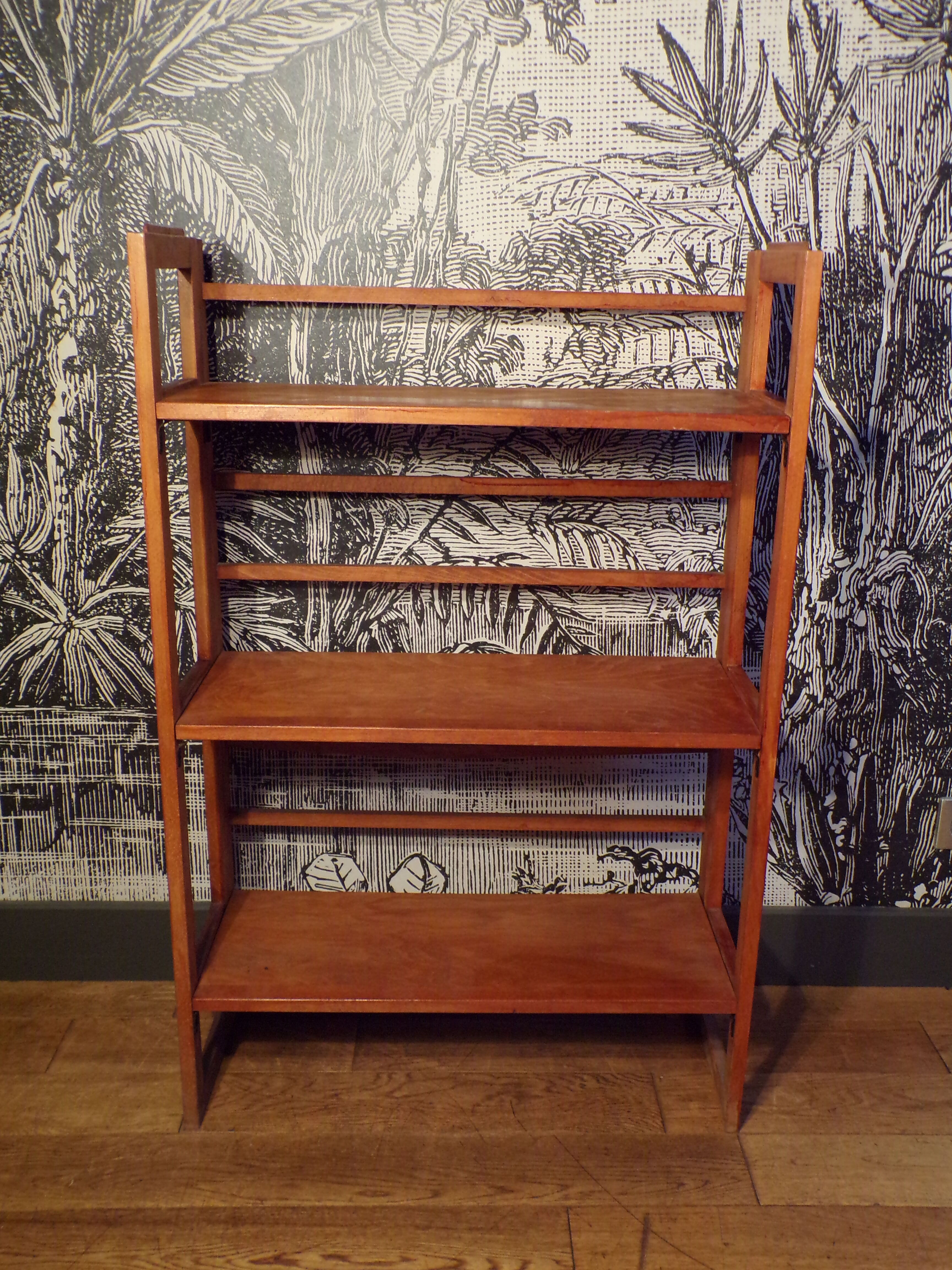Vintage foldable bookseller shelf