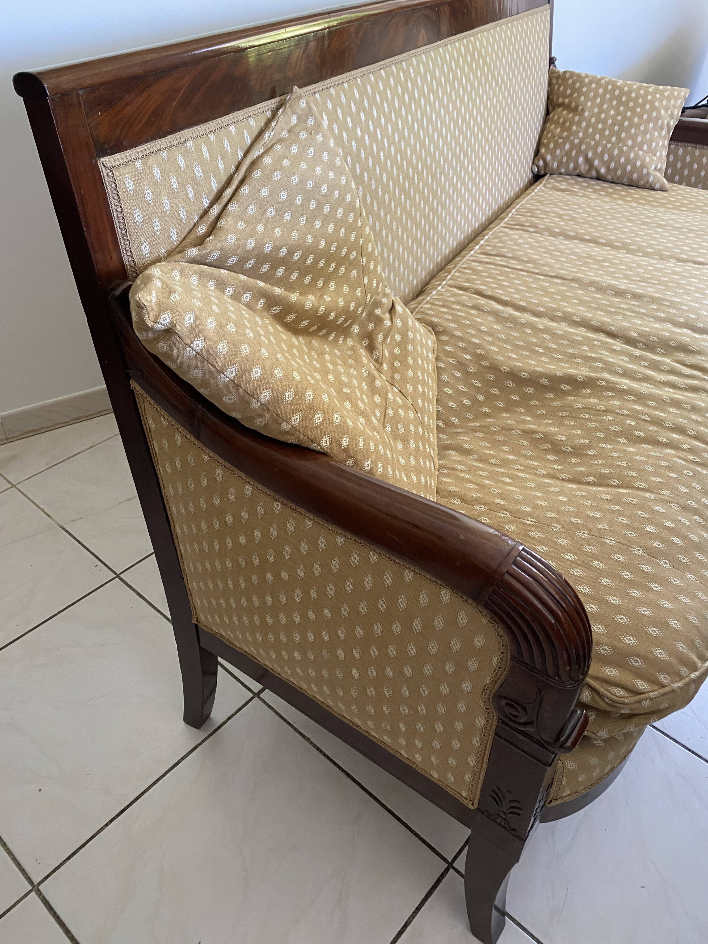 Early 19th century varnished mahogany sofa