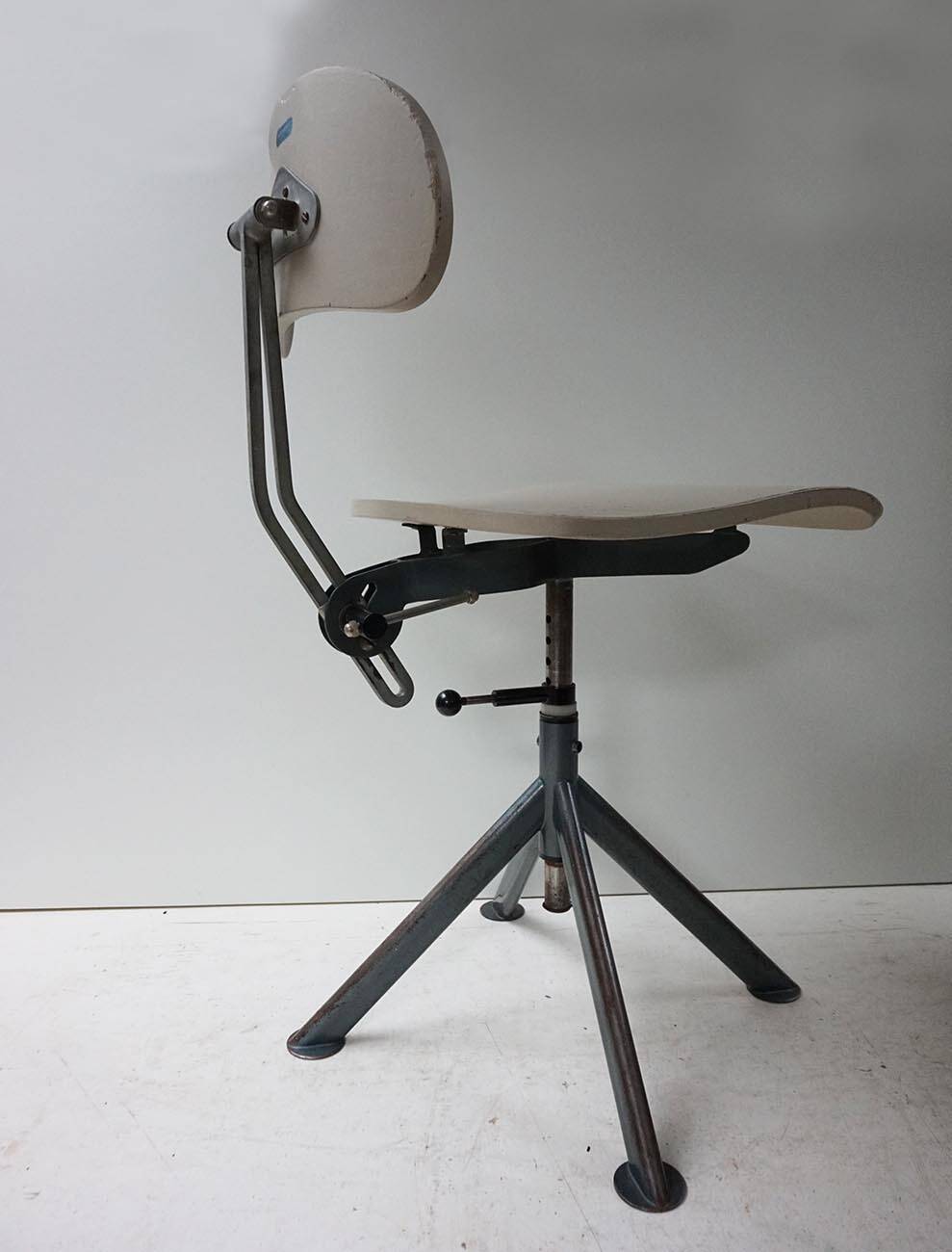 Swedish Industrial Architect Office Desk Chair by  Odelberg & Olsen, 1940s