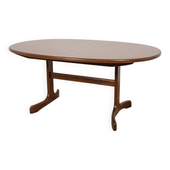 Mid-Century Oval Dining Table in Teak from G-Plan, United Knigdom, 1960s