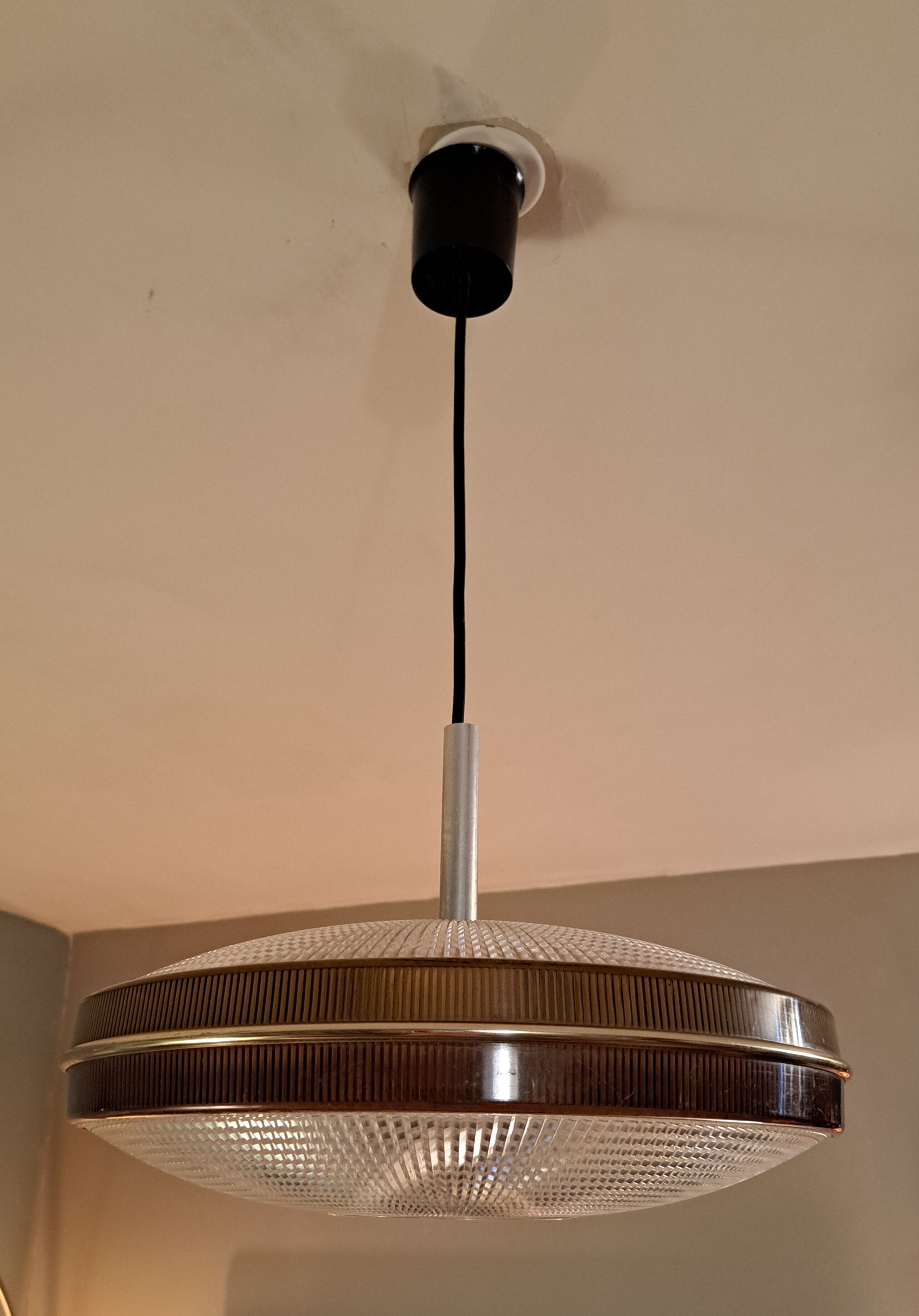 Suspension ufo space-age 1960-1970