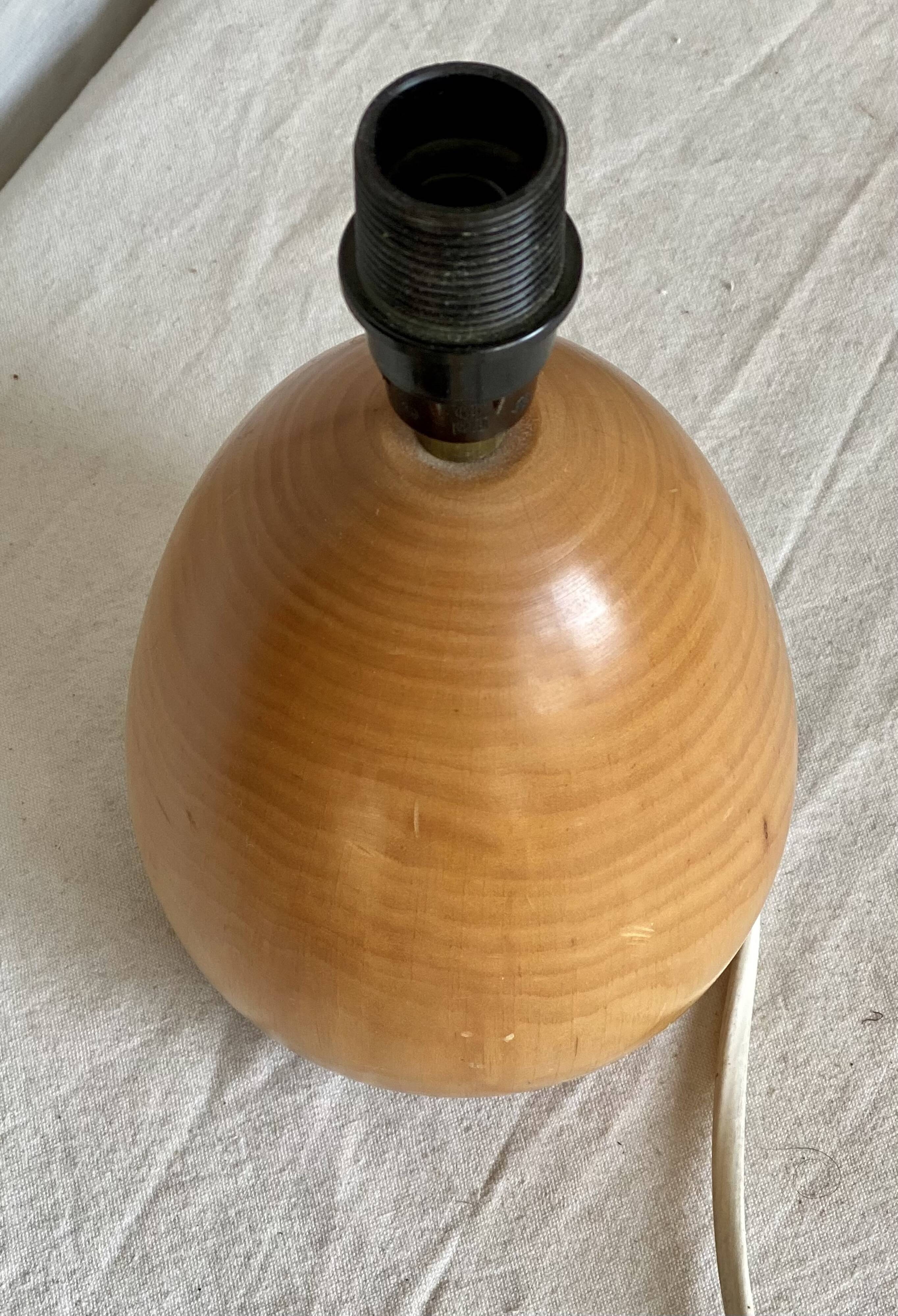Vintage turned wooden lamp 1970