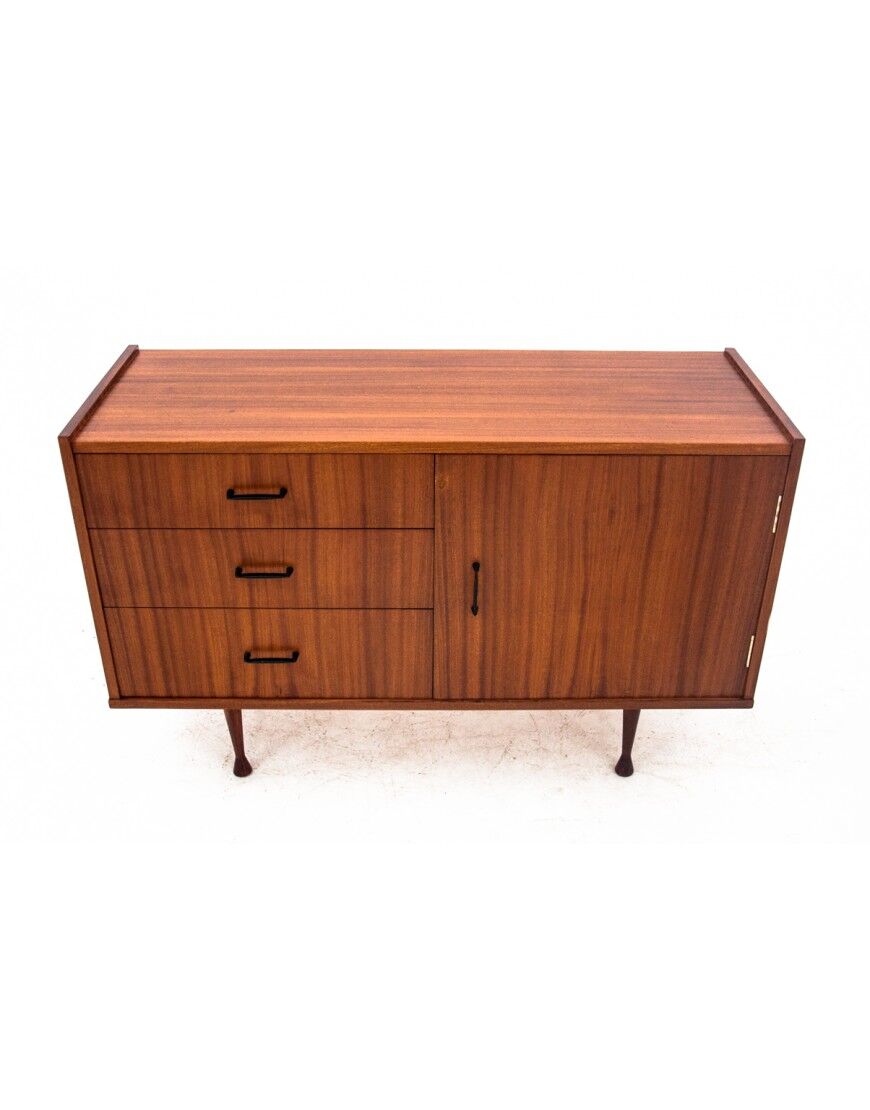Commode, Pologne, années 1960. Après rénovation.