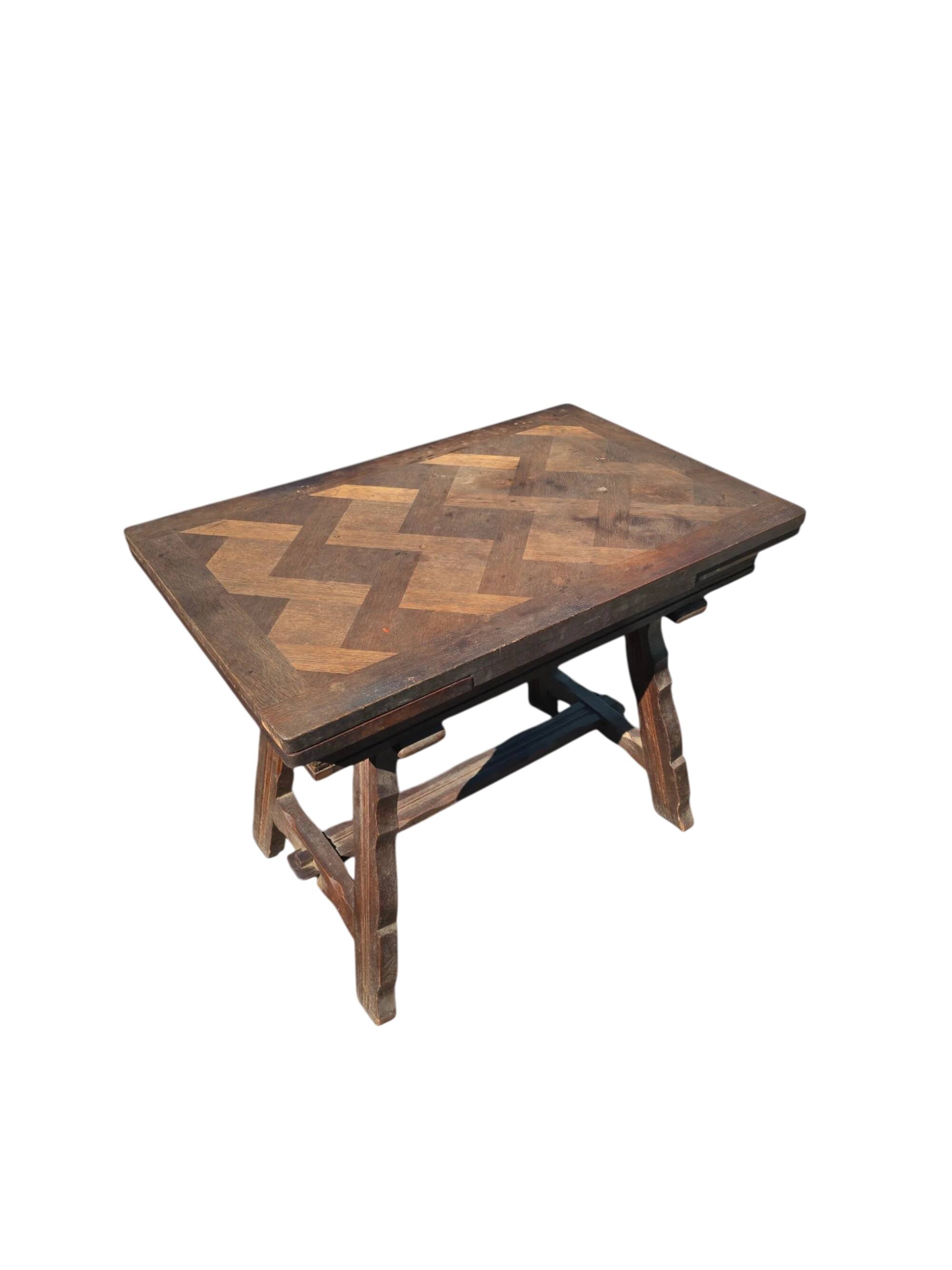 Table de repas rustique en chêne parqueté avec 2 rallonges
