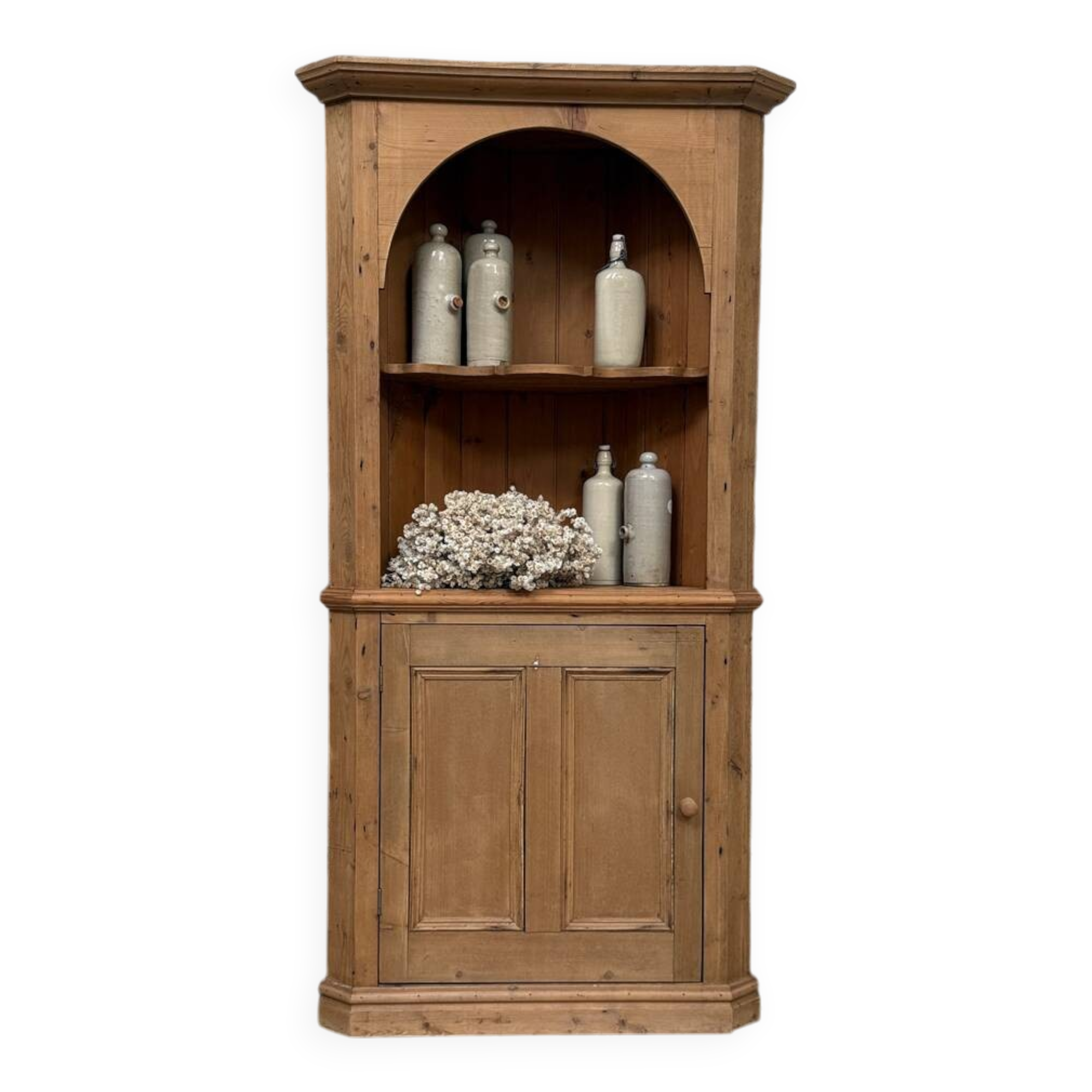 Vintage corner cupboard (renovated)