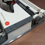 Olympia Traveler de Luxe white typewriter