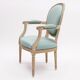Paire de fauteuils médaillon couleur bleu turquoise de style Louis XVI