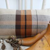 Checkered cushion