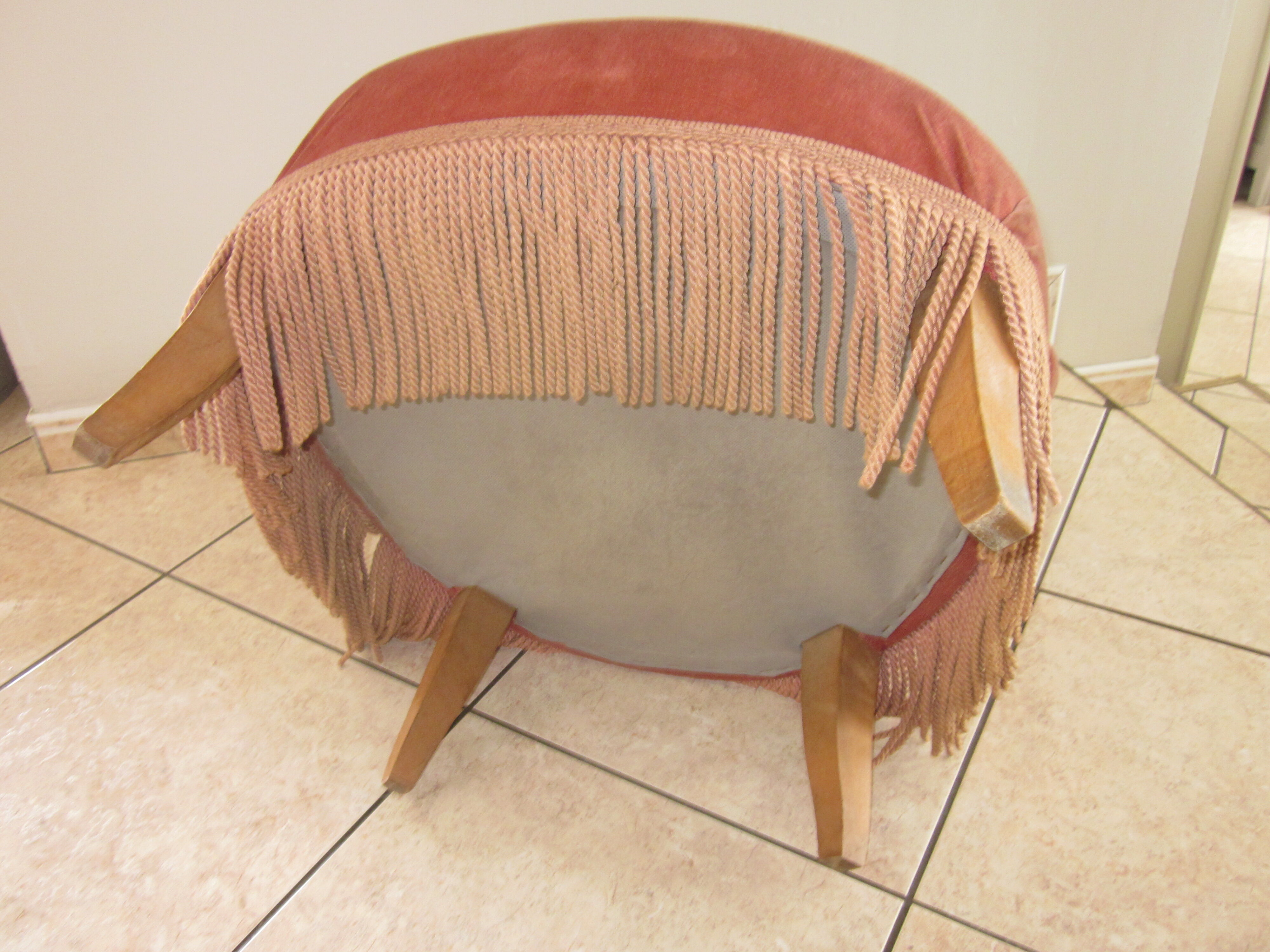 Pink padded toad chair