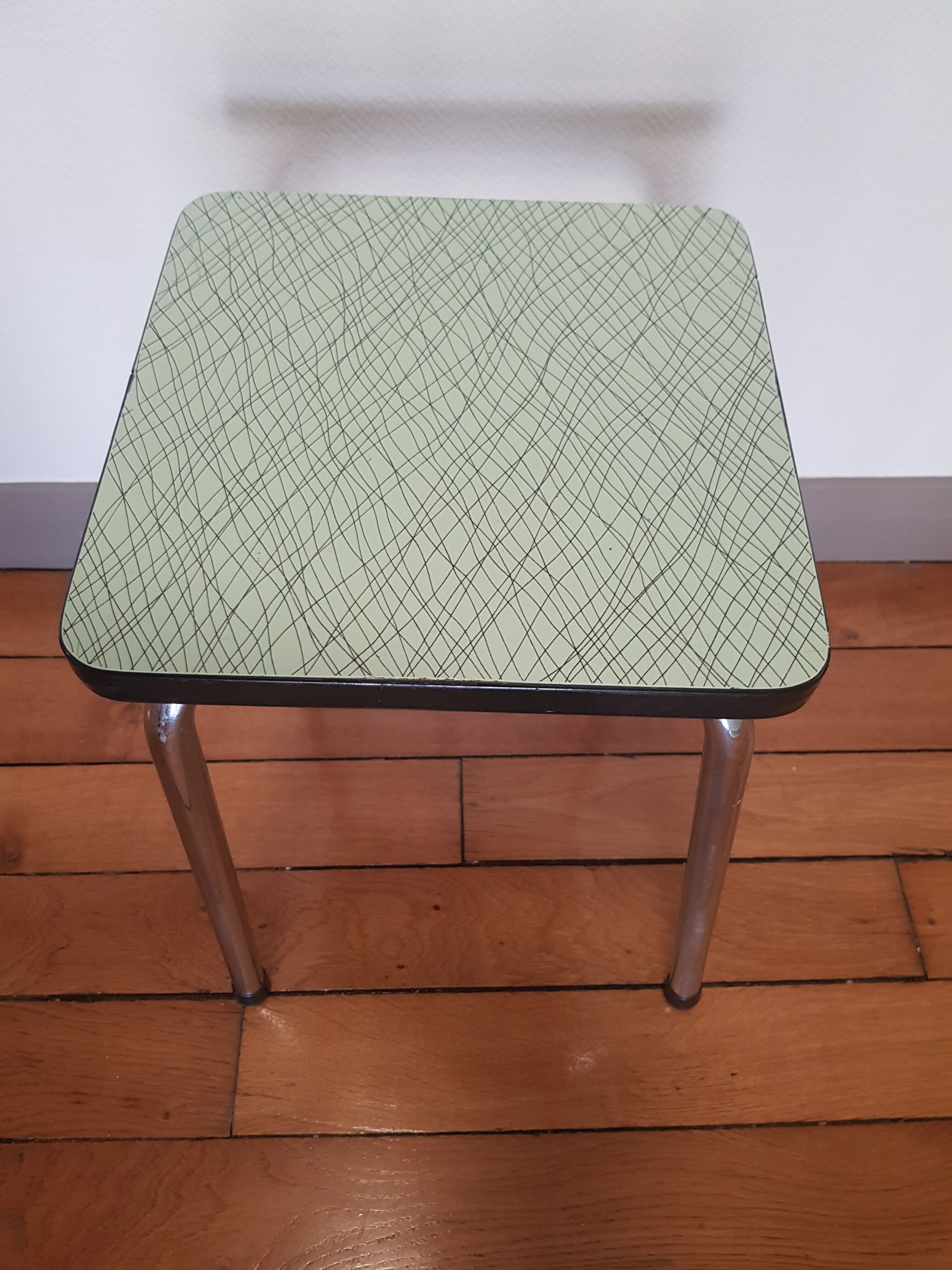 Formica Tabouret
