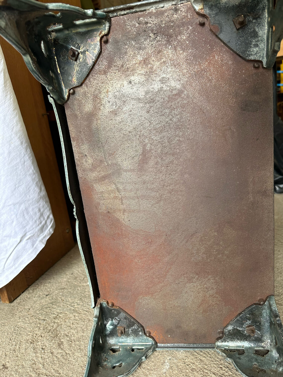 Enamelled cast iron wood stove and earthenware Mirus