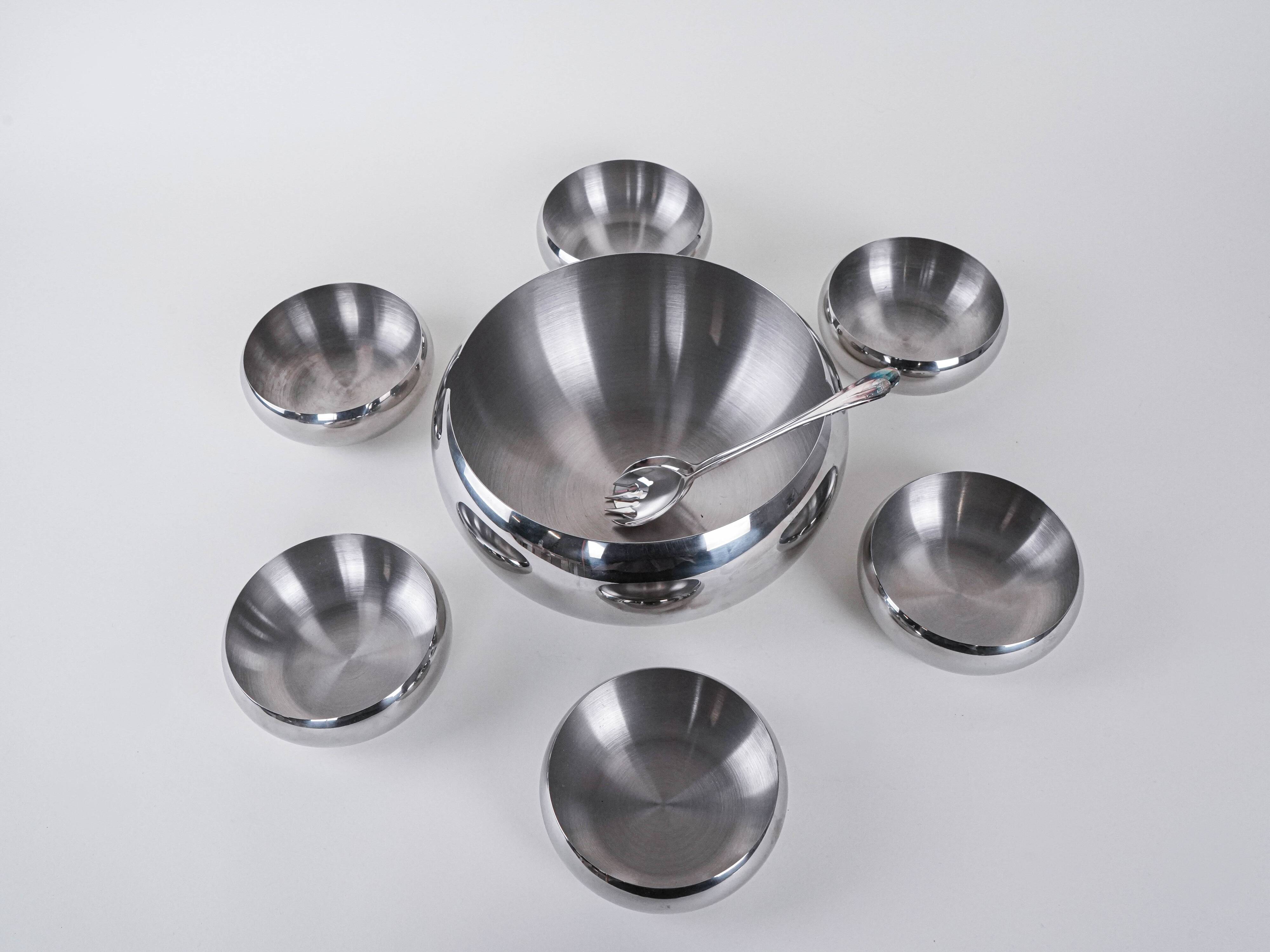Set of stainless steel bowls, Italian design, 1980s, made in Italy