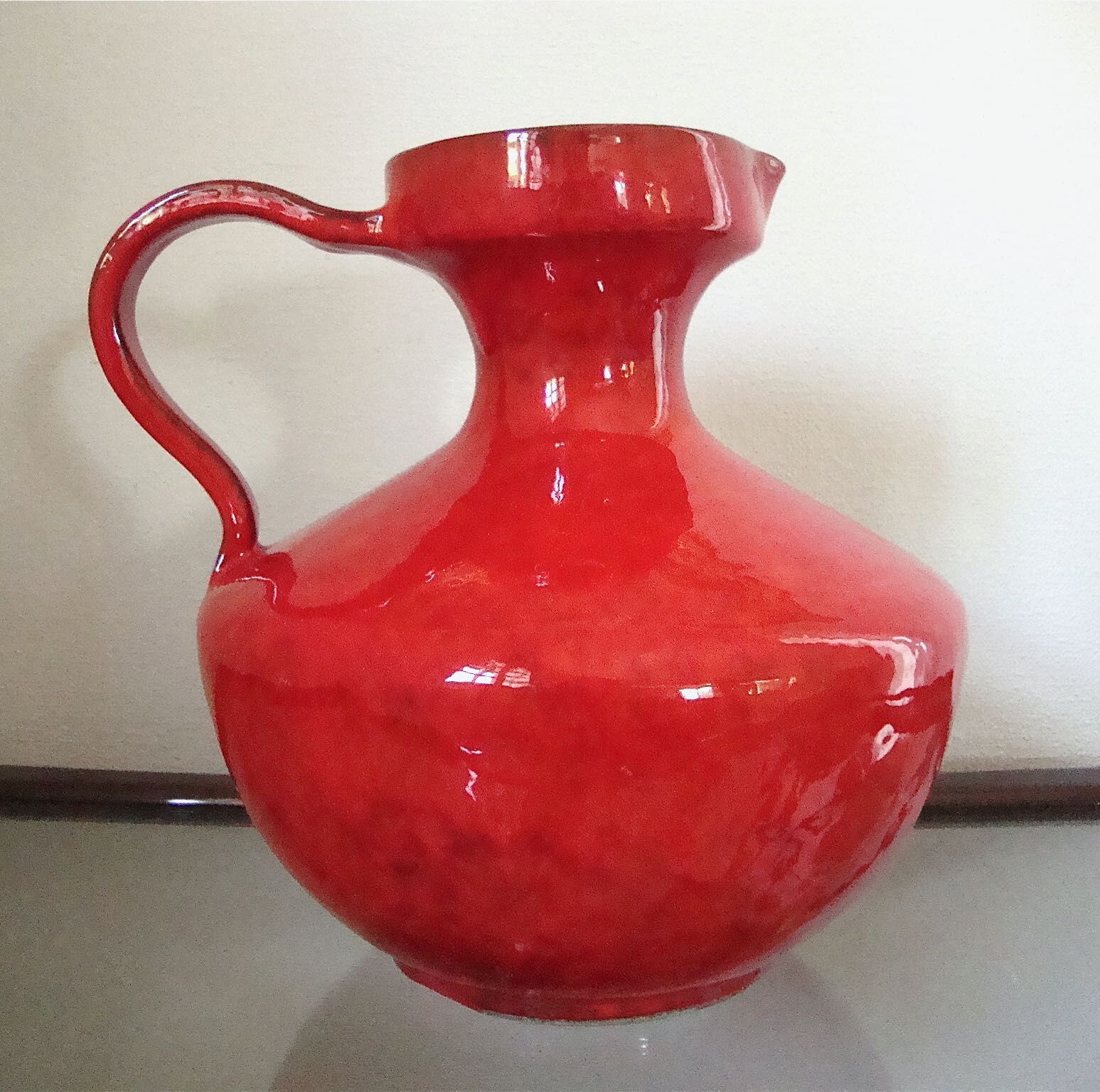 Pitcher ceramic