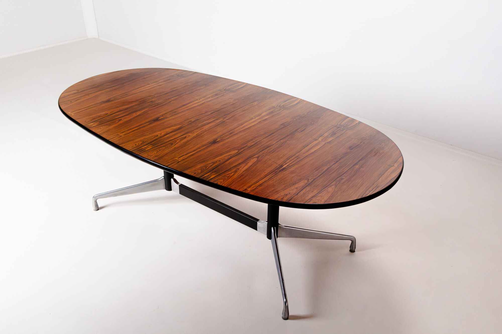 Table à manger Eames en palissandre par Herman Miller, années 1960