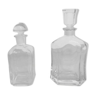 Lot de 2 carafes en verre