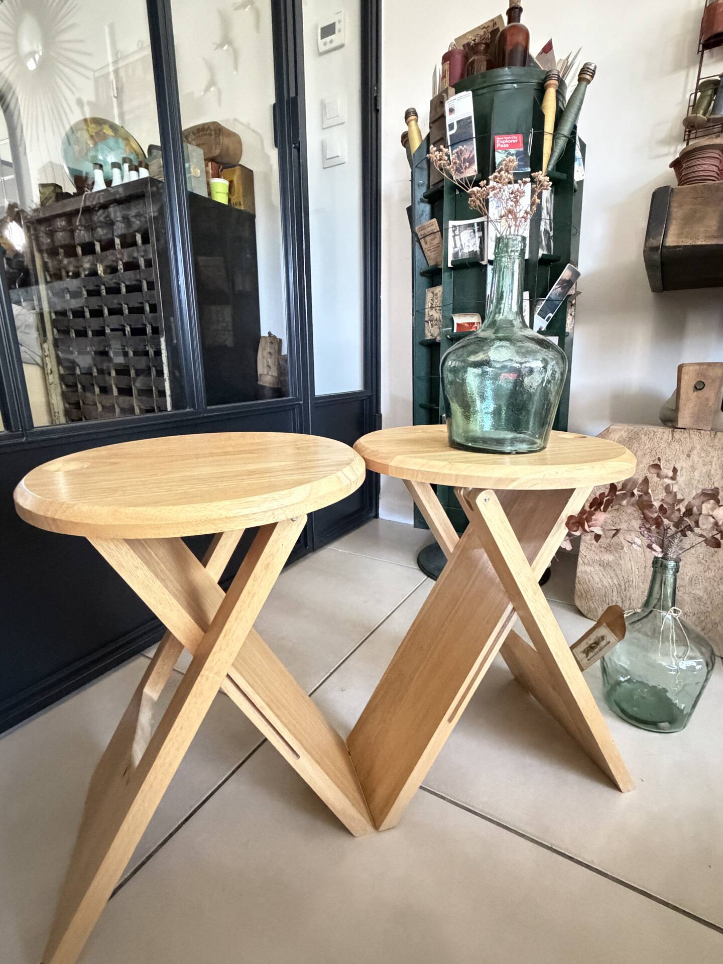 Pair of folding stools "Suzy" – Adrian Reed 1980