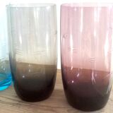 Verres anciens colorés gravés