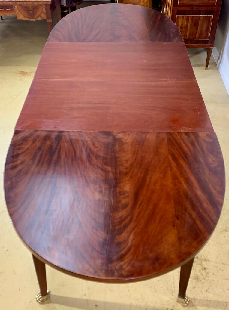 Oval mahogany table Empire style