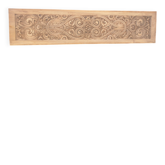 Tête de lit / panneau sculpté en noyer