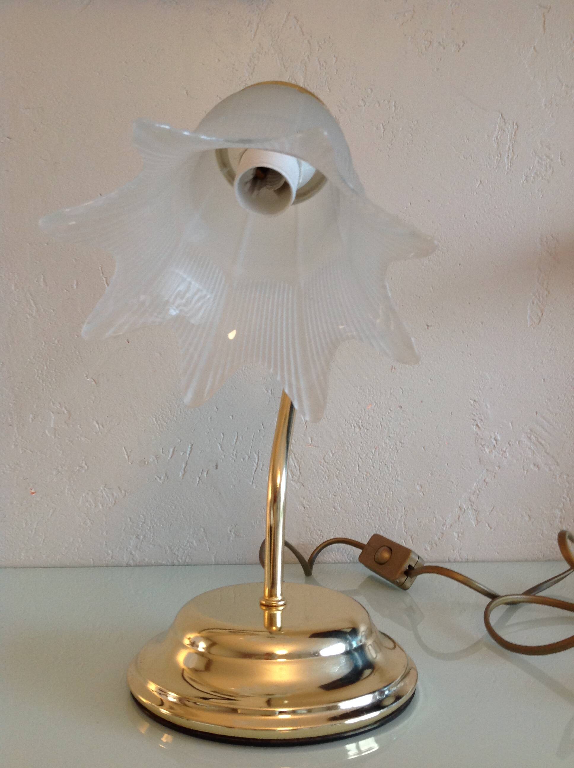 Lampe de chevet en laiton et verre dépoli style art déco