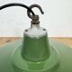 Lampe à suspension industrielle en émail vert, années 1960