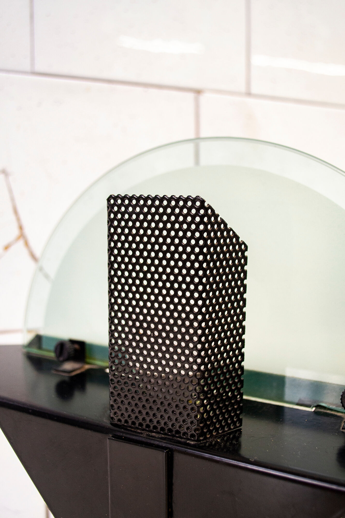 Pair of postmodern lamps with iron structure and lampshade in satin glass Italy 80s