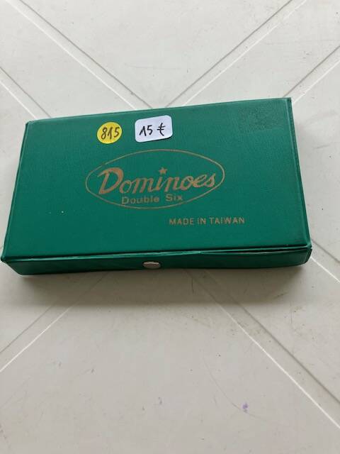 Boite de dominos