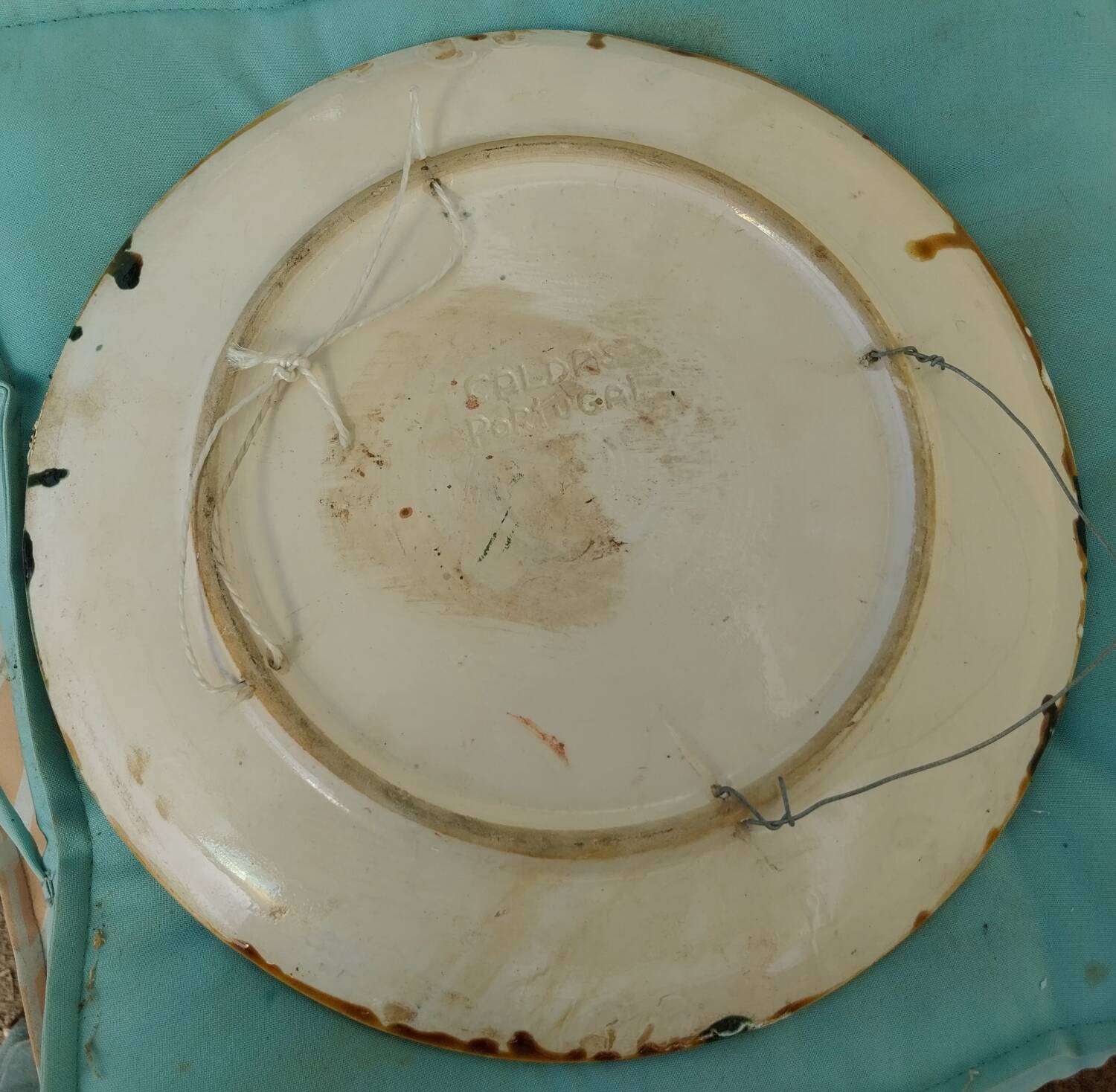 Trompe l'oeil slip dish