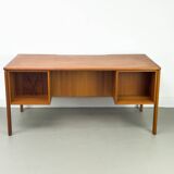 Bureau autoportant en teck avec porte et tiroirs, années 1970