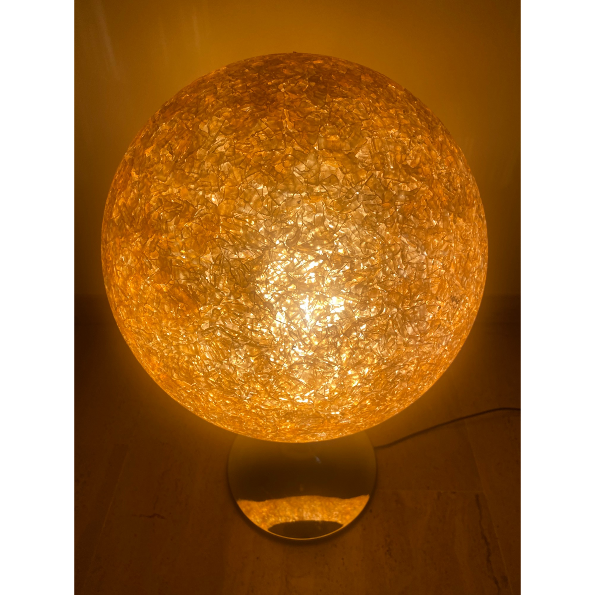 Space age ball lamp in methacrylate italy 1970