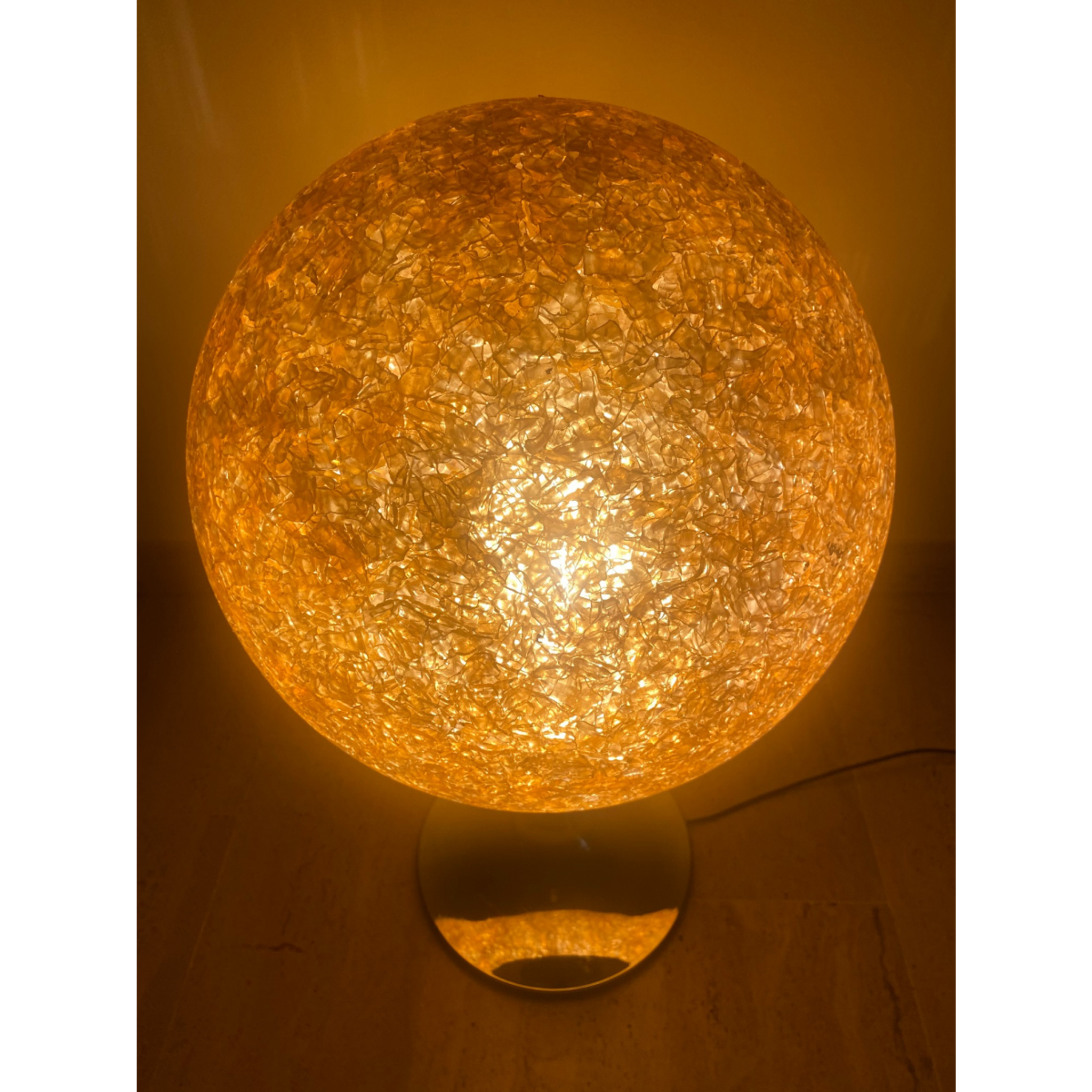 Lampe boule space age en méthacrylate italie 1970