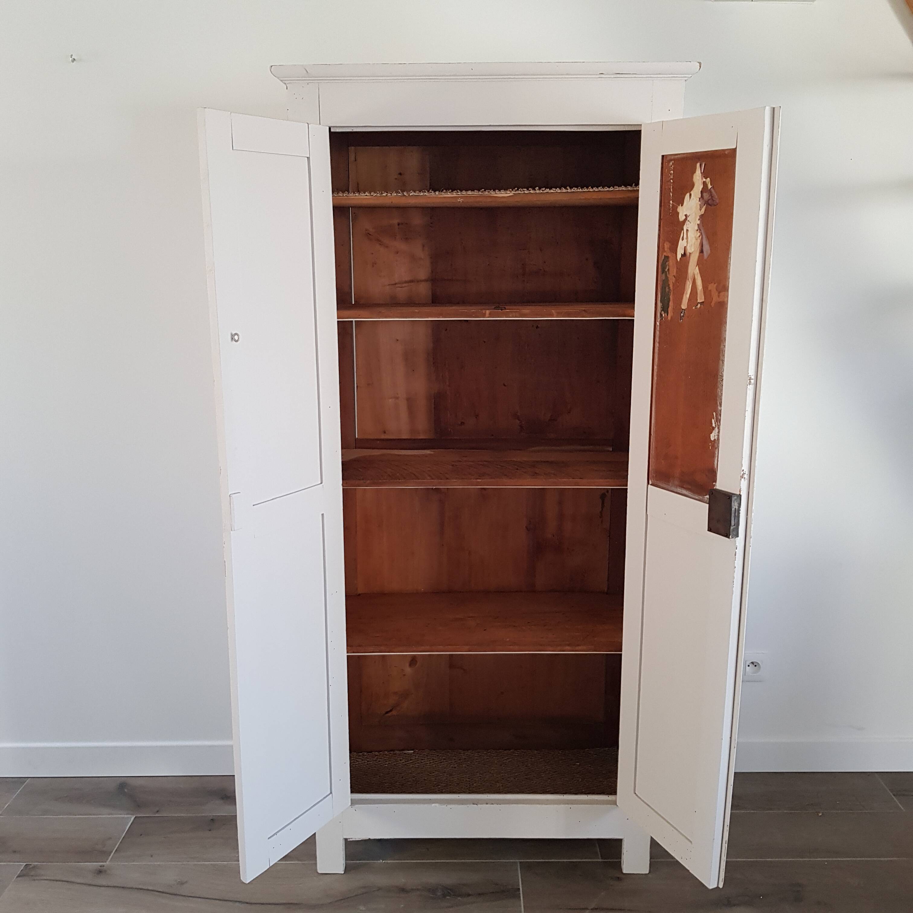 Parisian wardrobe in pearl grey, 50s