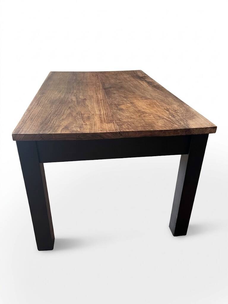 Table basse en bois 70 x 55 x 47 cms