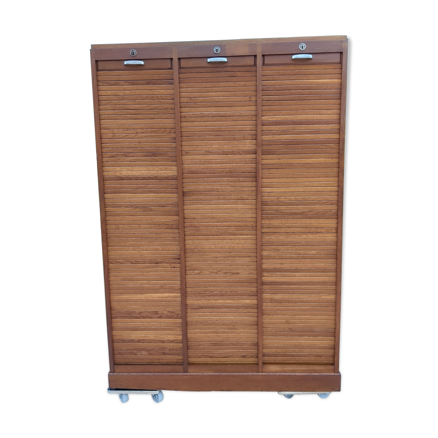 Triple oak curtain binder