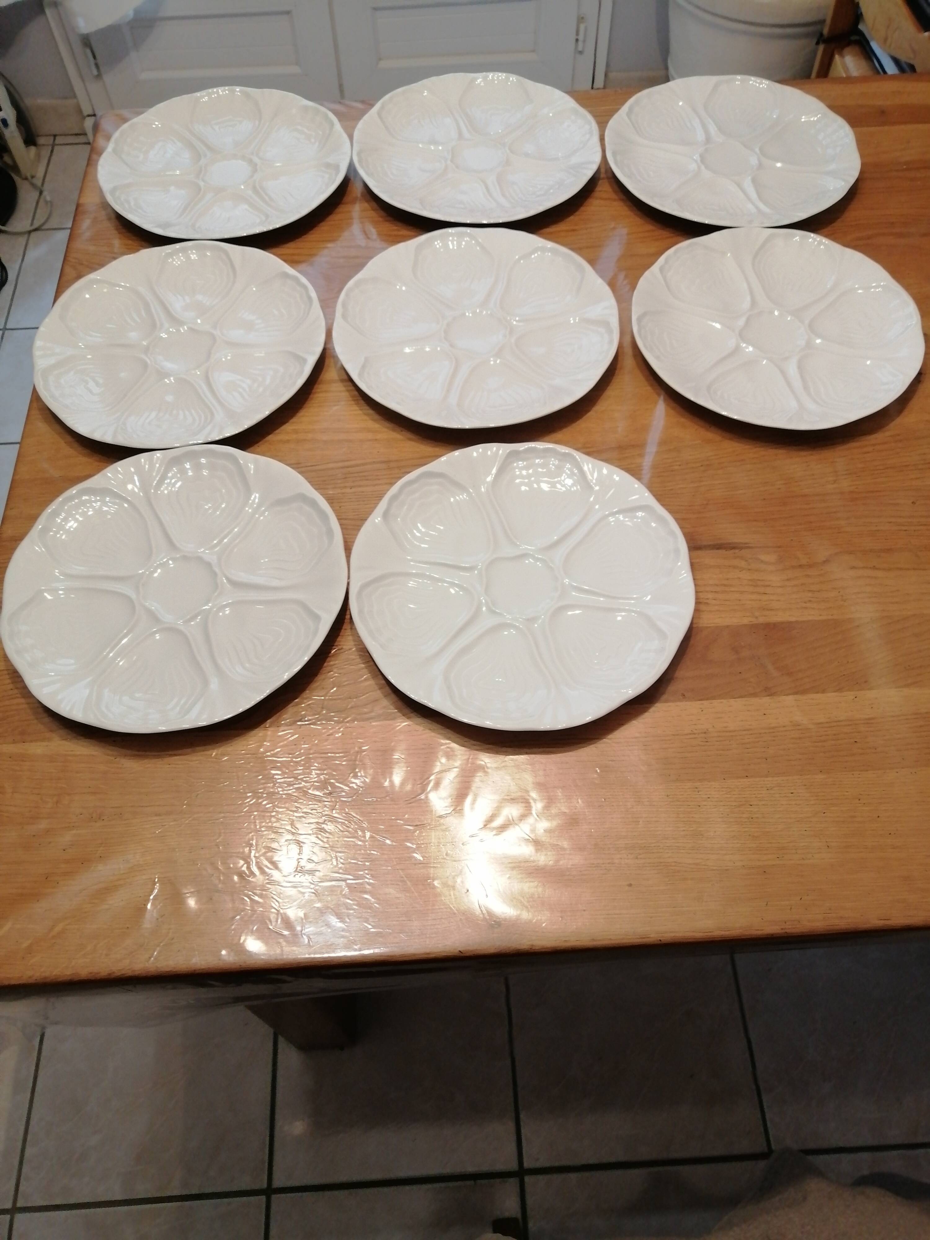 Set of 8 oyster plates in limoges porcelain