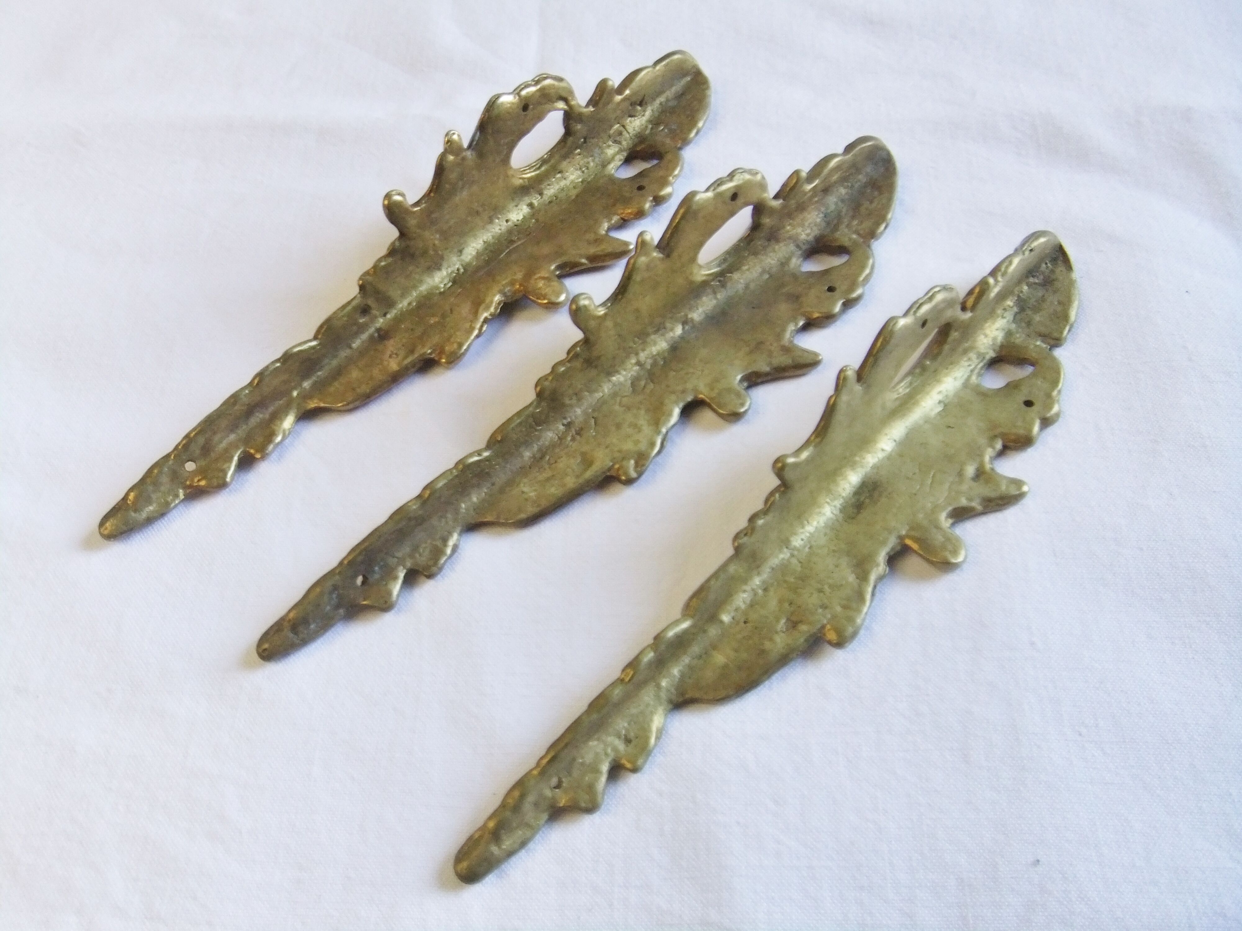 Antique bronze corner furniture ornaments
