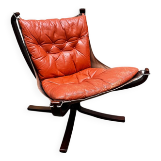 Fauteuil à dossier bas FALCON de Sigurd Ressel, Norvège