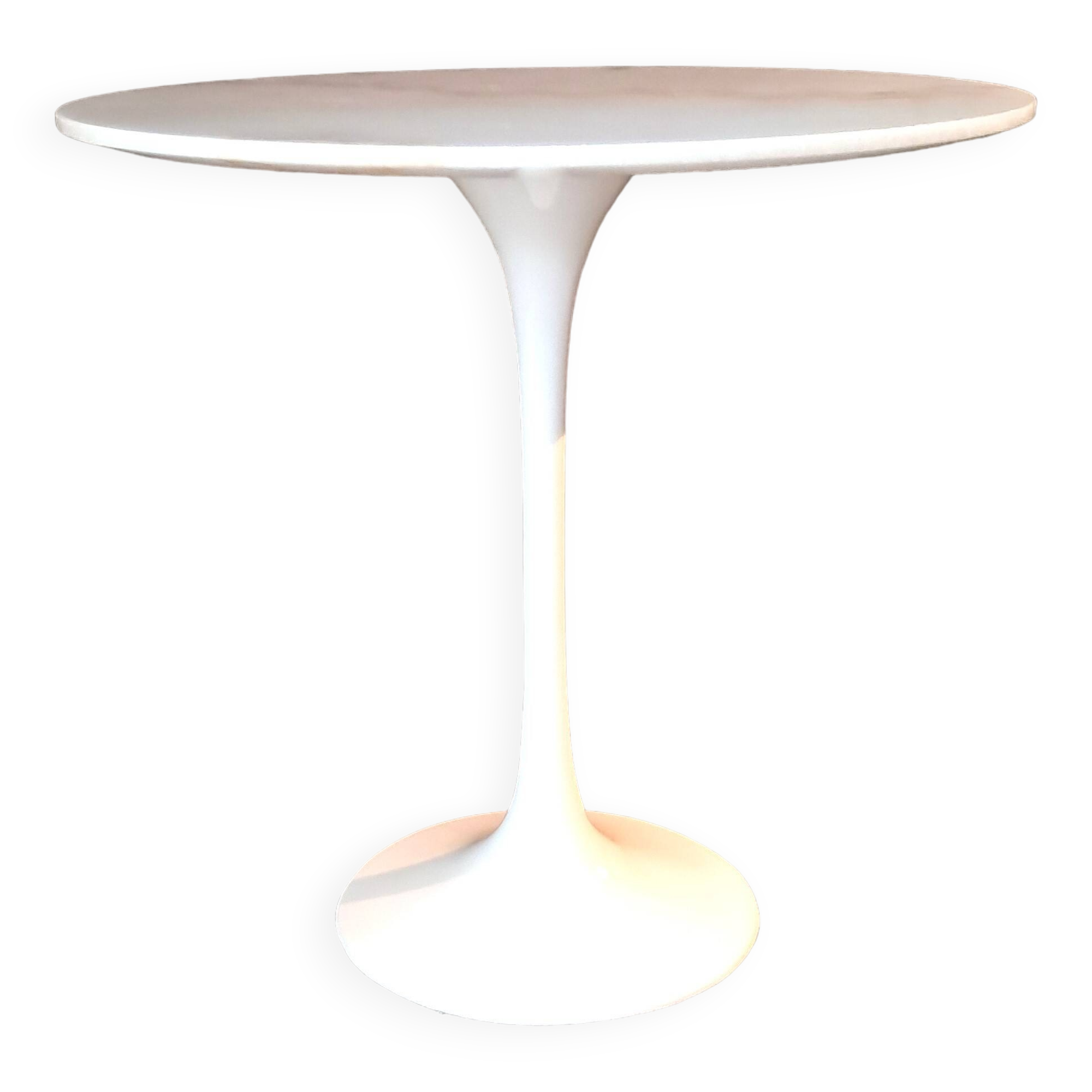 Tulip pedestal table in veined white marble and cast aluminum base, 1970/1980