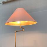 Adjustable floor lamp