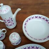 Alfoldi porcelain coffee service and serving dishes, 14 pieces, circa 1970.