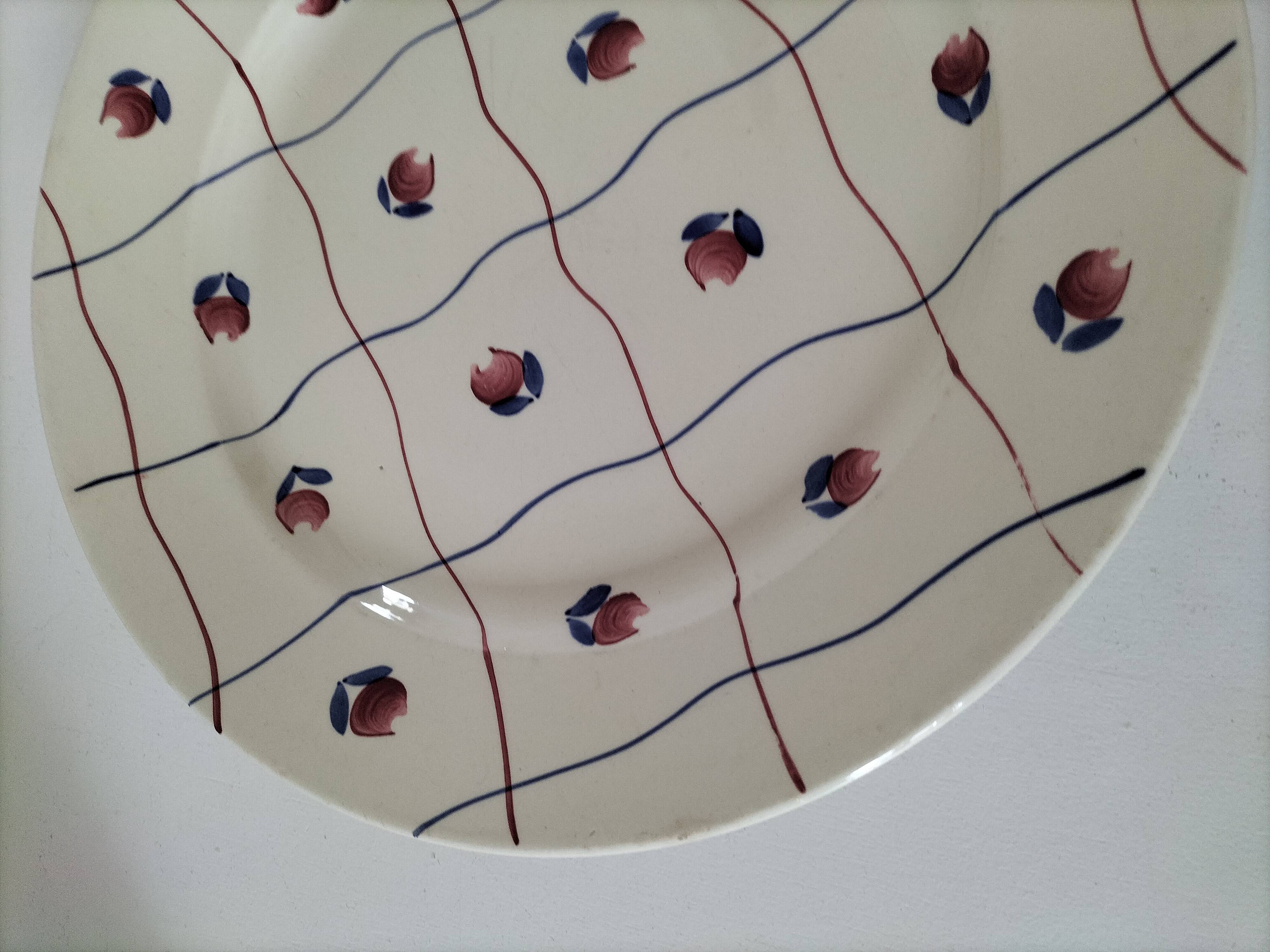 Large vintage gien chevreuse model dish