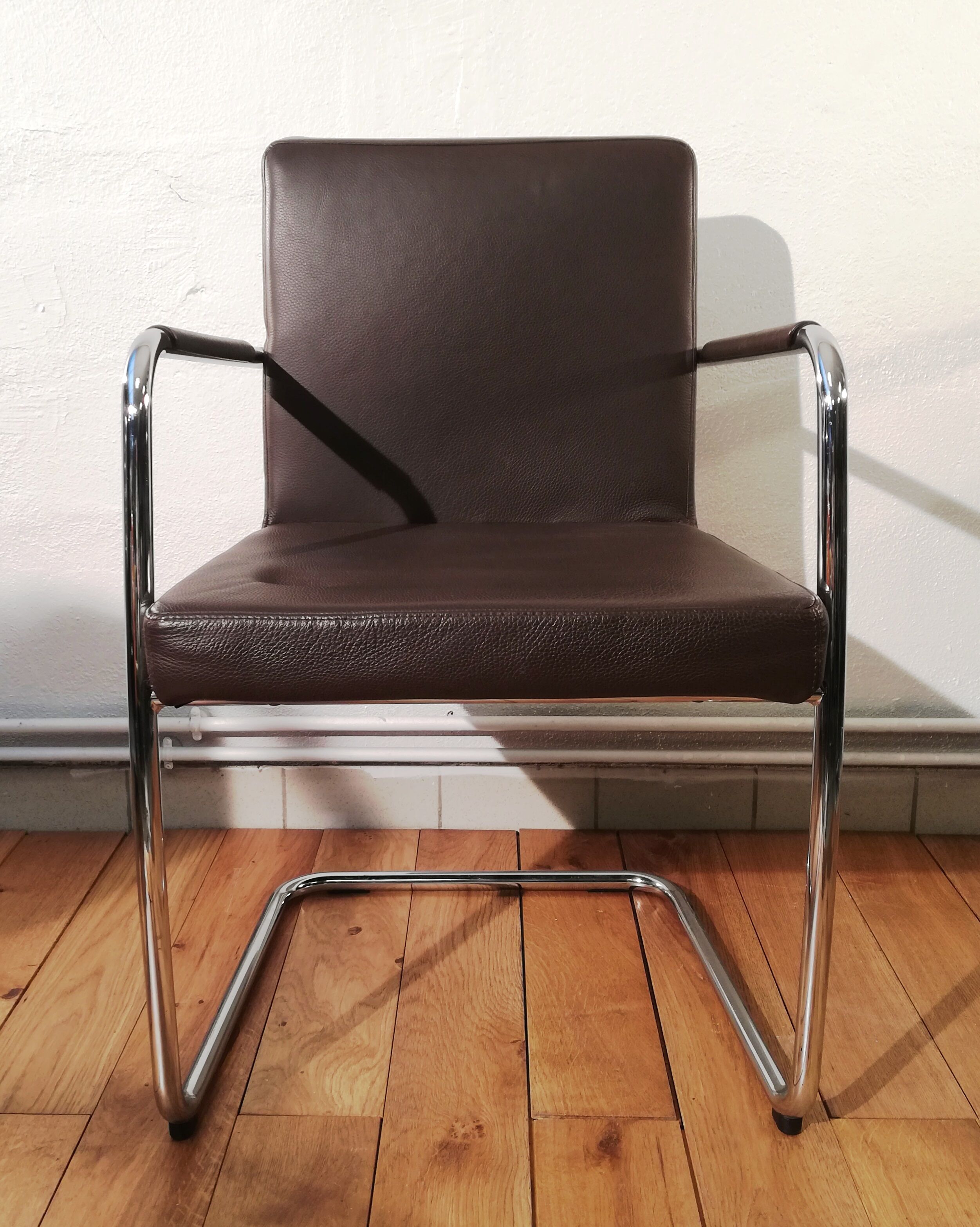 Vintage armchair Bono