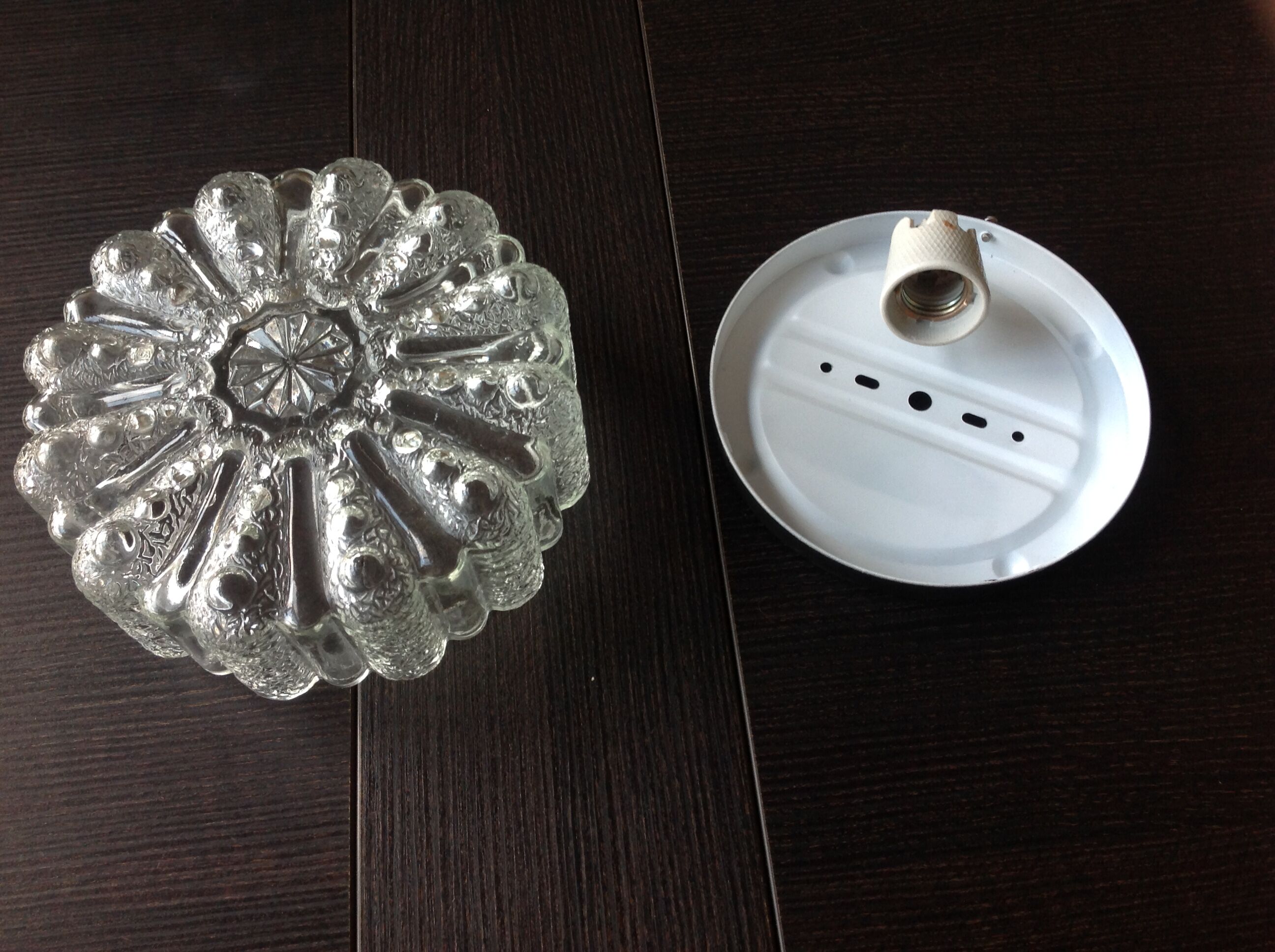 Round ceiling lamp in bubbled glass / vintage 60s-70s