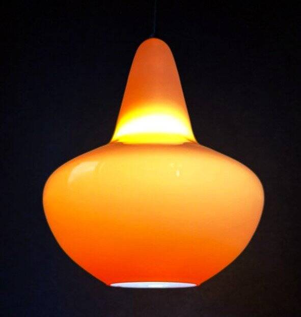 Suspension en opaline orange, années 1960