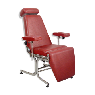 Dentist retro red skai