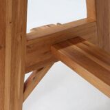 Table à manger brutaliste du milieu du siècle en chêne massif, France ca. 1960